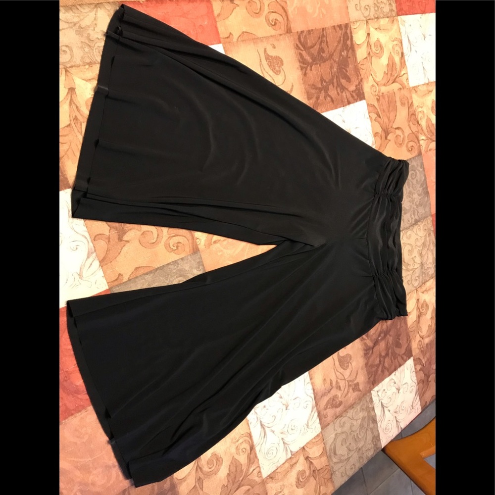 Maurcies Studio Y dressy capris